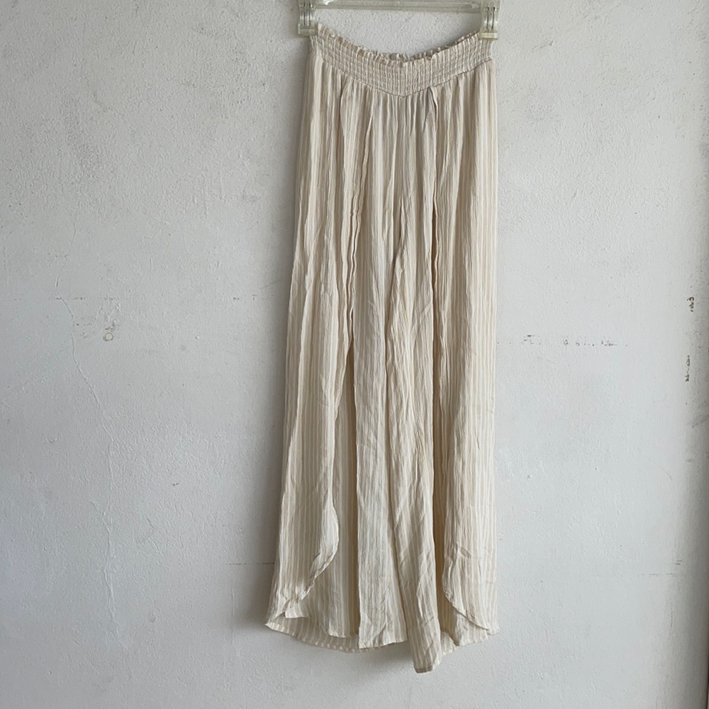 Billabong flowy pants